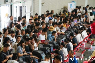 满“新”欢喜 | 现场直击岭南现代技师学院新生报到盛况